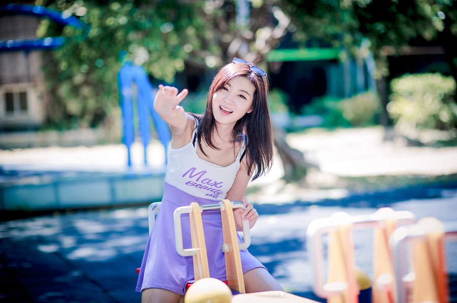 “周瑜一死，这所谓的联盟也就成了一个笑话。”吕布敲了敲桌子，看向贾诩笑道：“文和，你说我们下一步该怎么做？”